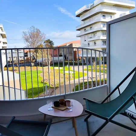 Sea Side - Maloe - *